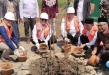 Menko Bidang Pemberdayaan Masyarakat Luncurkan 10 ribu MCK
