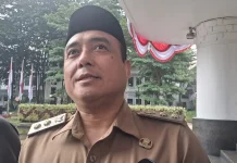 Wakil Wali Kota Bandung Larang Penjualan Bendera di Trotoar
