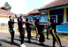 Kedisiplinan Paskibra Jalan cagak Meningkat Pesat setelah Menjalani Latihan