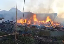 Belasan Rumah di Kampung Satron Kabupaten Tasikmalaya Terbakar