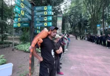 Karyawan Bandung Zoo Gelar Apel Setahun Penutupan, Siap Sambut Pengelola Baru