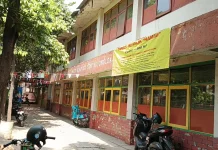 Ratusan Siswa SDN 026 Bojongloa Ikuti PJJ usai Gerbang Sekolah Digembok