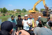 Bupati Bandung Kebut Normalisasi Sungai jelang Musim Hujan