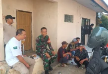 Jaga Keamanan Desa, Babinsa Koramil 0506/Ciasem, Gelar Komsos di Blanakan