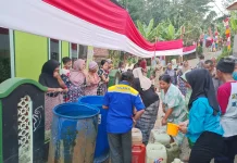 Warga Desa Cikubang Tasikmalaya dapat Bantuan Air Bersih
