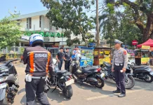 Dishub dan Polisi Tertibkan Parkir Liar di Jalan Citarum