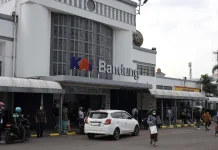 Polisi Mediasi Keributan Pengemudi di Stasiun Bandung