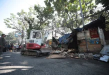 Satpol PP Bandung Tertibkan 58 Bangunan di Jalan Rajawali, 9 Dibongkar Mandiri