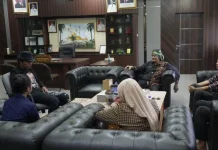 Wawalikota Tasikmalaya Apresiasi Karya Vokalis Sunda “Darso KW” Eky Gandary