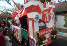 Upacara Khidmat, Karnaval Kendaraan Hias hingga Cek Kesehatan Gratis di Ciburuy