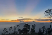 Pesona Sunrise Artapela Jadi Daya Tarik Pendaki