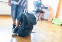 Tas Sekolah Anak Terlalu Berat Bisa Ganggu Postur, Ini Risiko dan Cara Mencegahnya