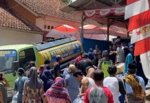 Atasi Kekeringan di Sukaraja, Polres Tasikmalaya Pasok Ribuan Liter Air Bersih