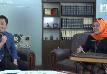 Perempuan Sunda Rawat Tradisi Lewat Kacapi