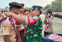 Danramil Binong Buka Gema Pramuka di Lapangan Kihiyang