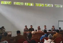 Babinsa Koramil Kalijati, Hadir Mendengarkan Keluh Kesah Warga di Rapat Minggon,
