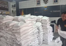 Bulog Bandung Siapkan 4.900 Ton Beras untuk Bantuan Pangan di Kota Bandung