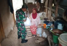 Koramil 0505/Tanjungsiang Beri Bantuan Sembako ke Warga Tidak Mampu