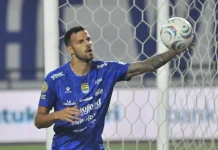 Matricardi Apresiasi Bobotoh usai Persib Tekuk PSM 3-1