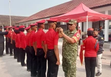 Bekali Disiplin dan Mental, Danramil 0511, Lantik Taruna-taruni SMKN 1 Compreng