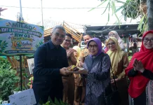 Pemkot Bandung Salurkan Bantuan Pangan Pangersa untuk 1.832 Keluarga