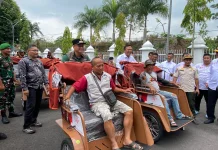 Pemkab Tasikmalaya bersama GSN Salurkan Ratusan Becak Listrik Bantuan Presiden