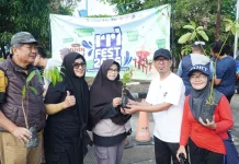 Semarak RRI Fest 2026, 100 Bibit Pohon Dibagikan Gratis Untuk Warga Bandung