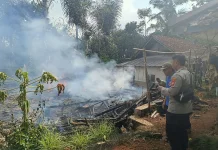 Dipicu Api Tungku Pembuatan Gula Aren, Rumah Warga di Tasikmalaya Terbakar