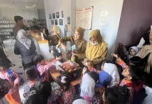 Melayani Puluhan Anak, Begini Tantangan Petugas Perpustakaan Cimahi