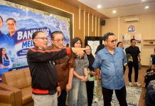 Aksi Bandung Melihat, Hailuki Berbagi Kacamata Gratis