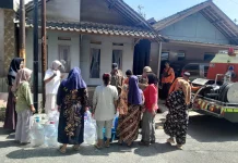 Darurat Kekeringan, Warga Pasirwangi Antri Air Bersih