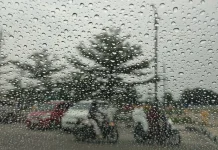 Cuaca Bandung Cerah Berawan, Hujan Ringan di Sore Hari