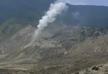 Badan Geologi Ingatkan Bahaya Blue Fire Gunung Papandayan