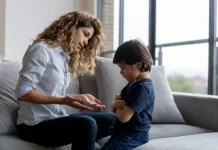 Cara Orang Tua Mengendalikan Emosi aaat Menghadapi Tingkah Anak