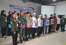 Pastikan Kondusif, Kapolsek Jalancagak Kawal Pengundian Nomor Urut Cakades