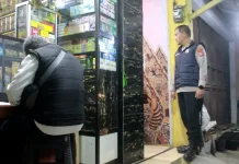 Razia Miras di Garut, Polisi Sasar Warung hingga Kios Jamu
