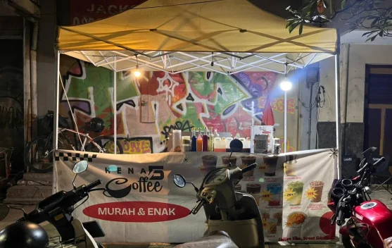 Hena 5 Coffe Tawarkan Konsep Coffe Street
