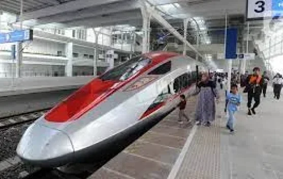 Whoosh Makin Populer sebagai Pilihan Transportasi Mudik Lebaran