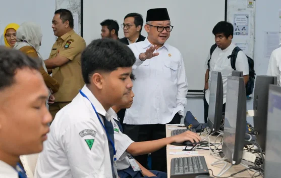 Hari Pertama TKA SMP, Kemendikdasmen Pastikan Pelaksanaan Lancar dan Kredibel