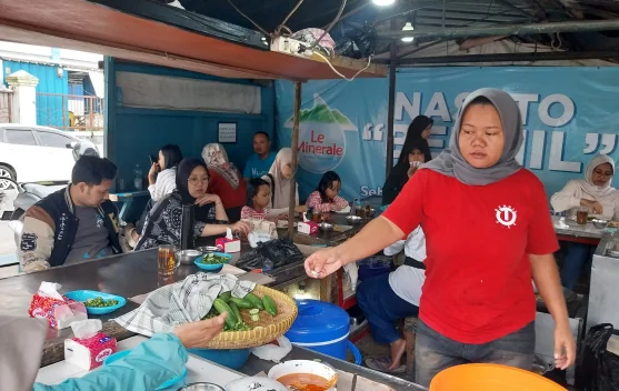 Sarapan Nikmat Nasi Tutug Oncom di Tasikmalaya