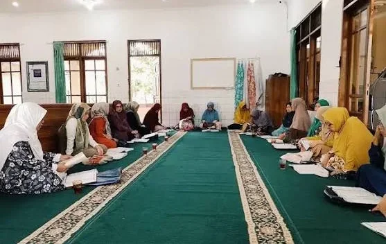 Dongkrak Iman Taqwa, Muslimah Karangtengah Gelar Pengajian Rutin