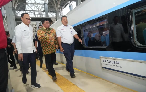 Semangat Transportasi Masa Baru, Kereta Cikuray - Pasar Senen