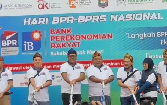 OJK Dorong Penguatan BPR-BPRS lewat Momentum Hari Nasional di Bandung