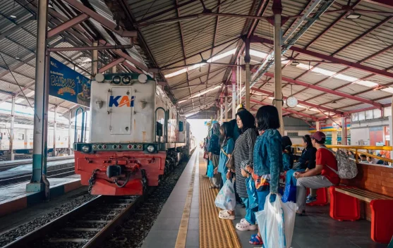 Tembus 10 Juta Pengguna,Volume Penumpang Commuter Bandung