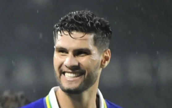 Julio Cesar Bertahan, Persib Perkuat Lini Belakang Semusim Lagi