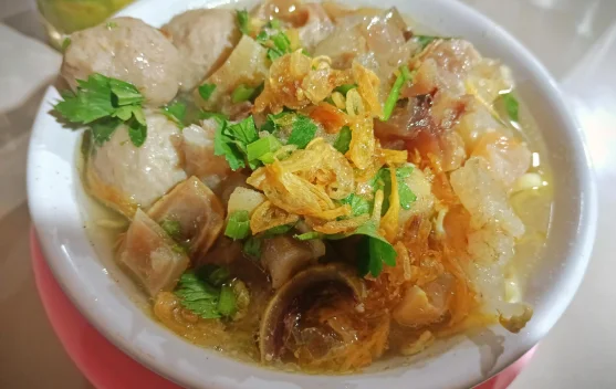 Mie Kocok, Kuliner Legendaris Kebanggaan Bandung