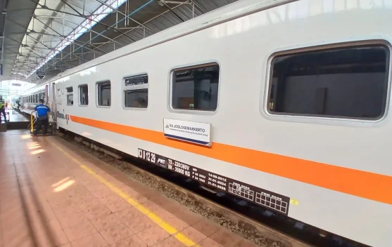 Kombinasi Energi BBM Solar Kereta Api Berpengaruh Signifikan