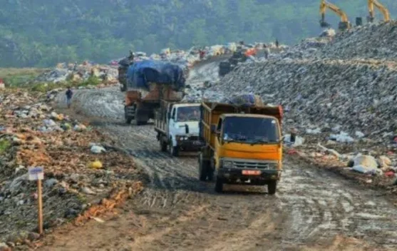 DPRD Jabar Usulkan Truk Sampah Tercampur Dilarang Masuk Sarimukti