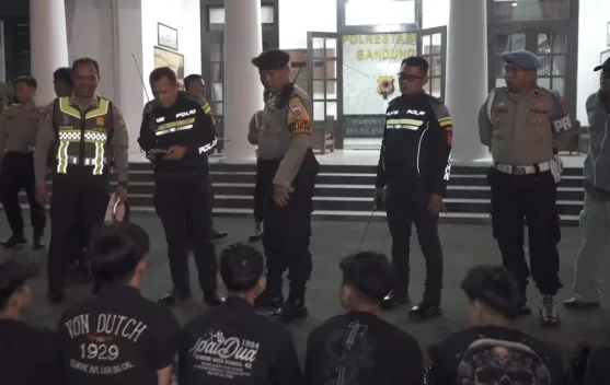 Polisi Amankan 11 Remaja Konvoi Ugal-Ugalan di Cicendo