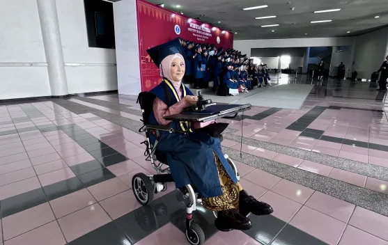 Kisah Inspiratif Natasha, Difabel yang Raih Gelar Sarjana Dari Teknik Sipil ITB